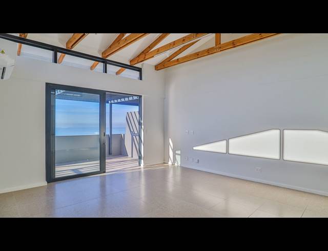 2 BEDROOM APARTMENT FOR SALE IN MUIZENBERG